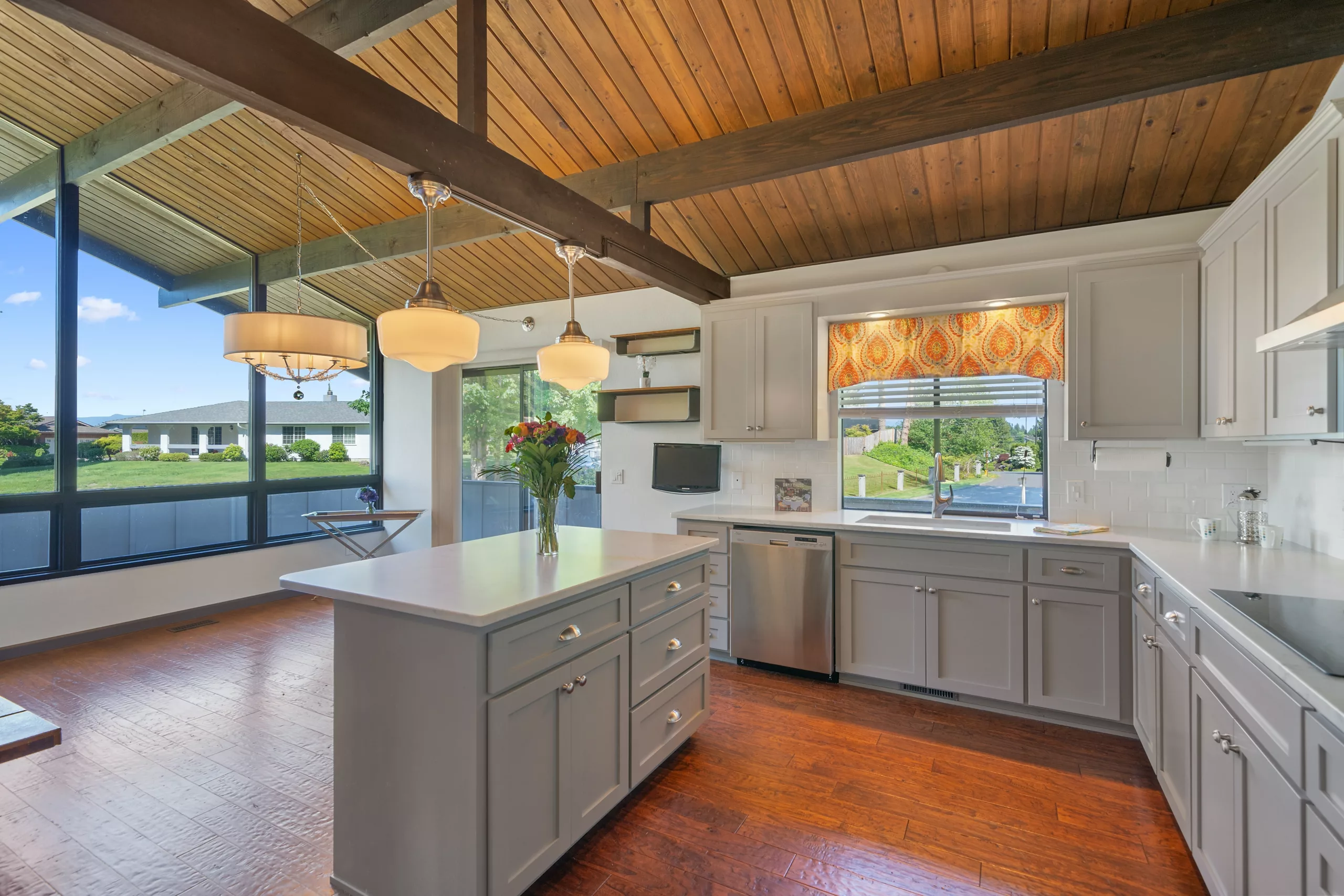 kitchen-renovations-genesis-construction-cape-town-and-johannesburg