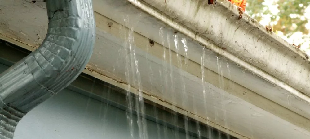 property-maintenance-leaking-roof-problem-to-be-repaired-construction-company-cape-town-and-johannesburg